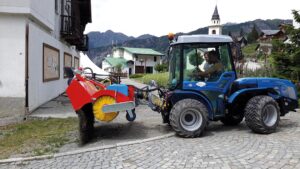 italclean europe | spazzatrice con raccolta | trattore bcs